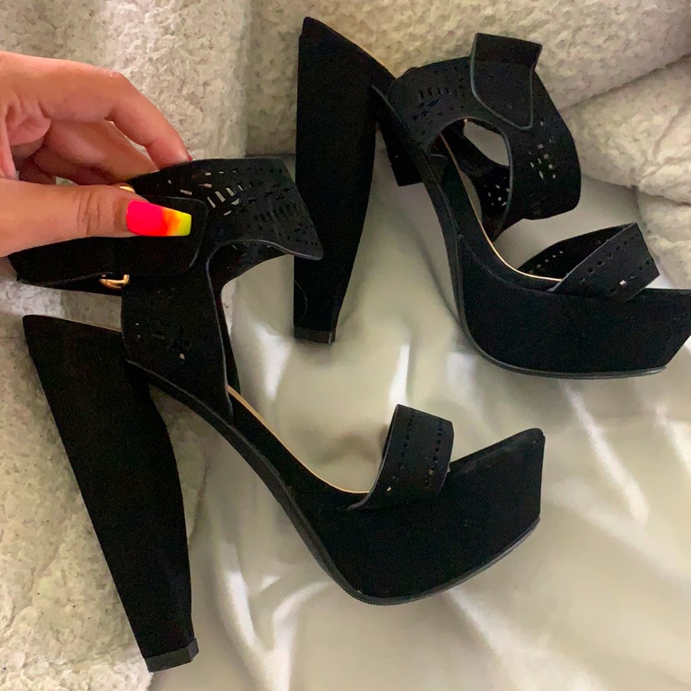 New black heels